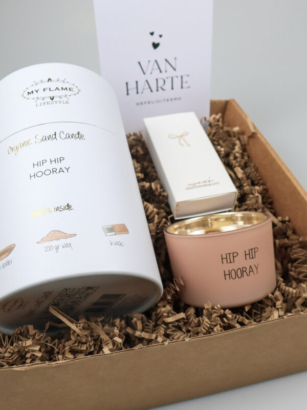 Cadeaupakket Happy Birthday – met Kaarsenzand, Sojakaars & Lucifers