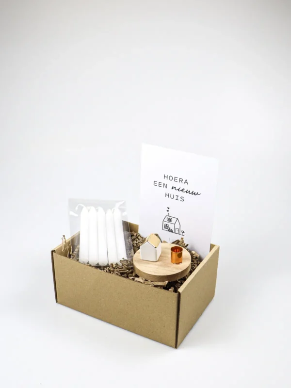 Cadeaupakket nieuw huis – Räder kandelaar huisje en 5 kaarsjes