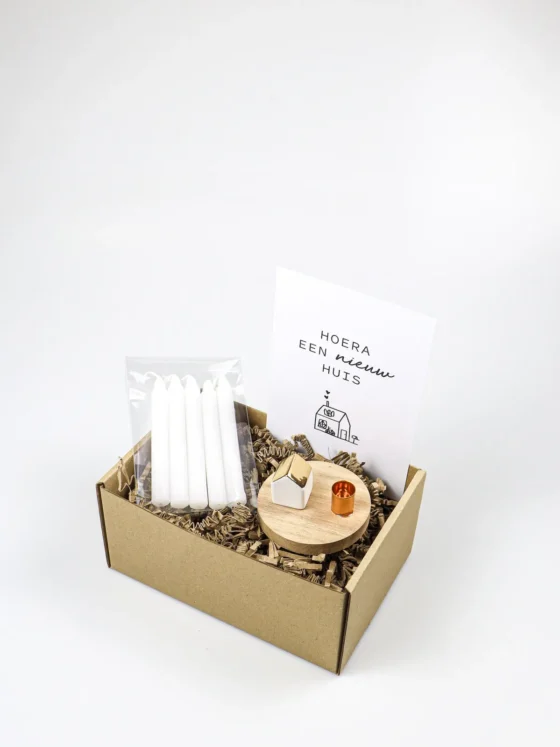 Cadeaupakket nieuw huis – Räder kandelaar huisje en 5 kaarsjes