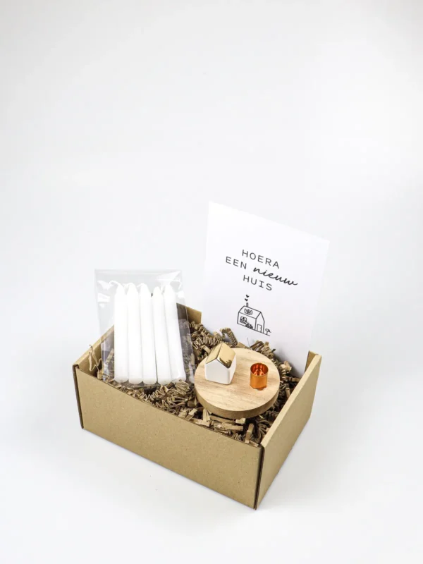 Cadeaupakket nieuw huis – Räder kandelaar huisje en 5 kaarsjes