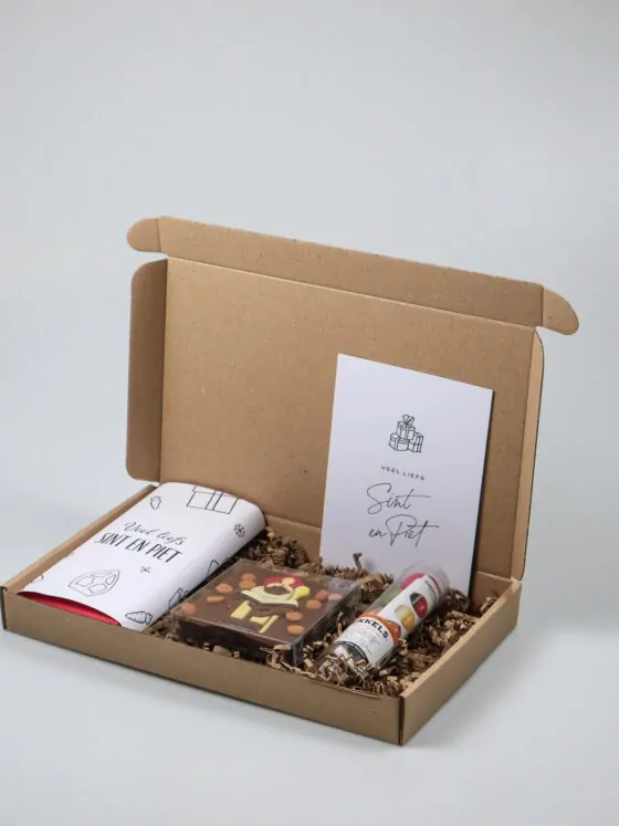 Sint brievenbuspakket met Tony’s reep, chocoladereep en bikkelsnoepjes