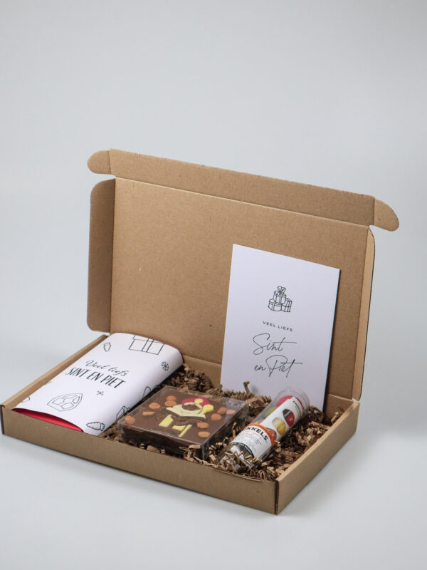 Sint brievenbuspakket met Tony’s reep, chocoladereep en bikkelsnoepjes