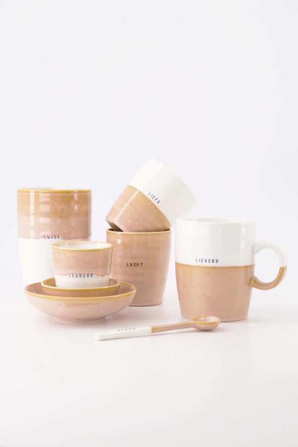 Zusss koffiemok Liefs - Wit/Roze Zusss koffiemok Liefs - Wit/Roze