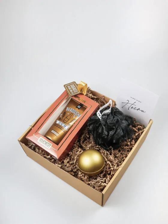 Cadeaupakket man – Sop met Hop douchegel, spons & stressbal Cadeaupakket man – Sop met Hop douchegel, spons & stressbal