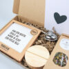 Brievenbus cadeau Bestie – Tegeltje, losse thee, theelepel & kaartenhouder
