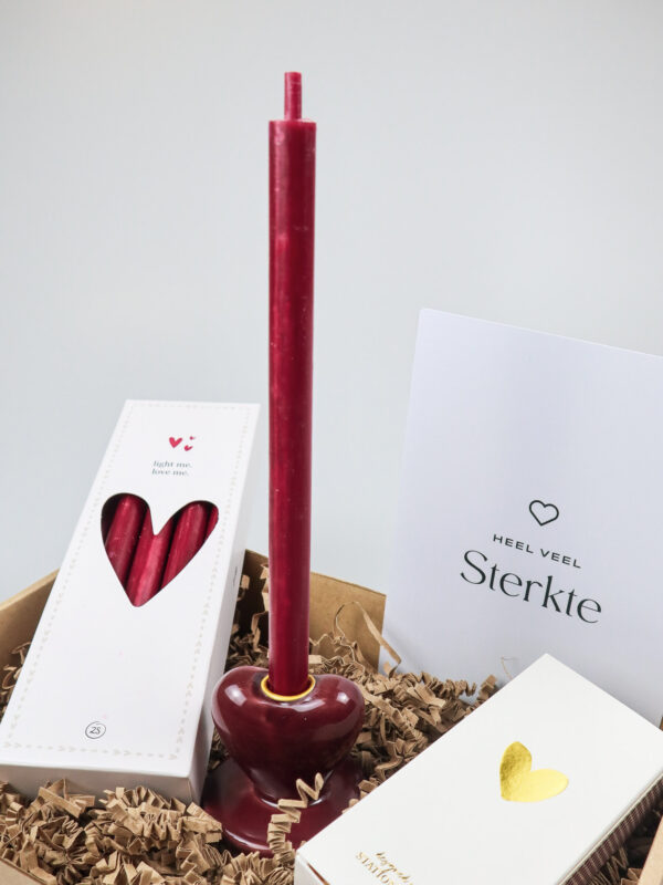 Sterkte cadeaupakket – kaarsenset met hart kandelaar, Zusss kaarsjes & lucifers