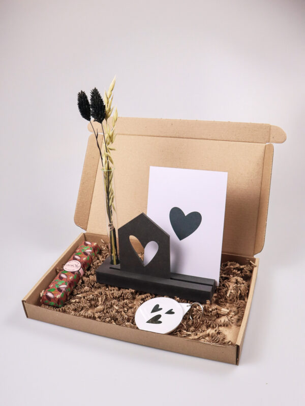 Nieuw Huis Brievenbus cadeau met kaarthouder, sleutelhanger en chocoladereep