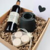 Cadeaupakket vol liefde met handzeep, theelichthouder en waxinelichtjes