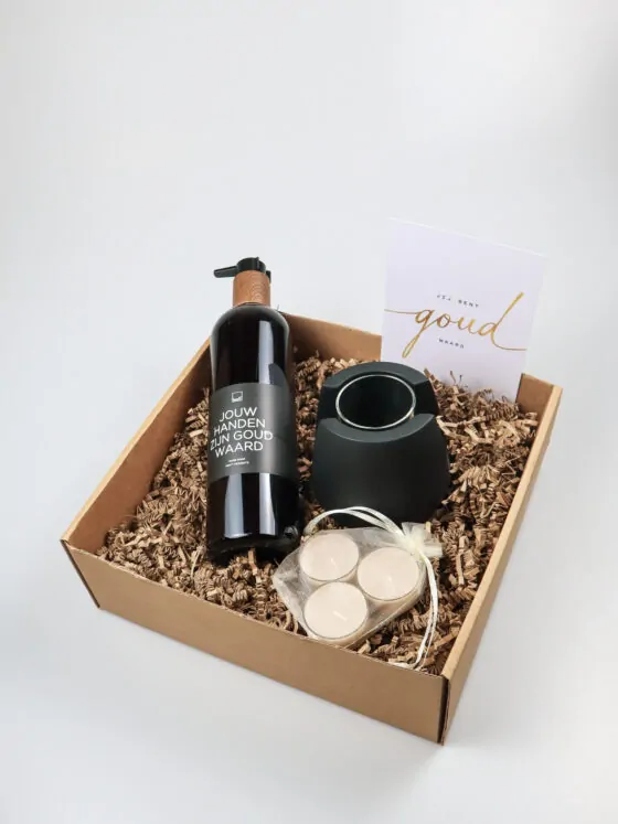 Cadeaupakket Jij bent goud waard – luxe verwenpakket met handzeep en kaarsen