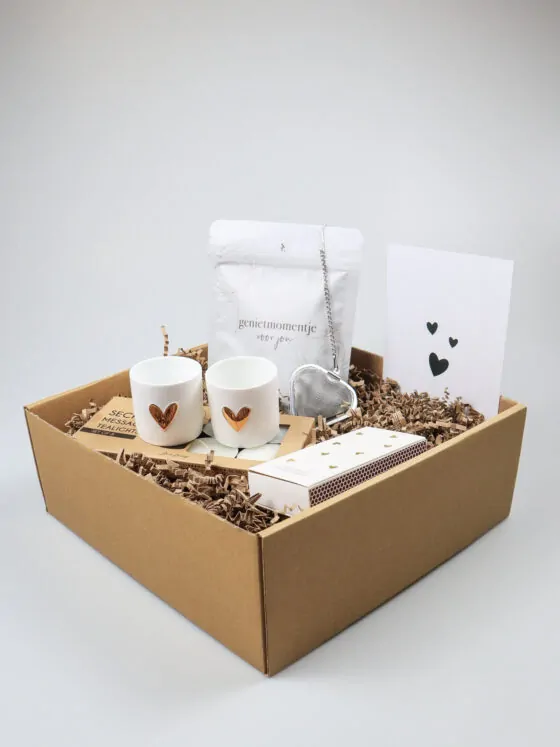 Geniet momentje cadeaupakket met thee en waxinelichtjes
