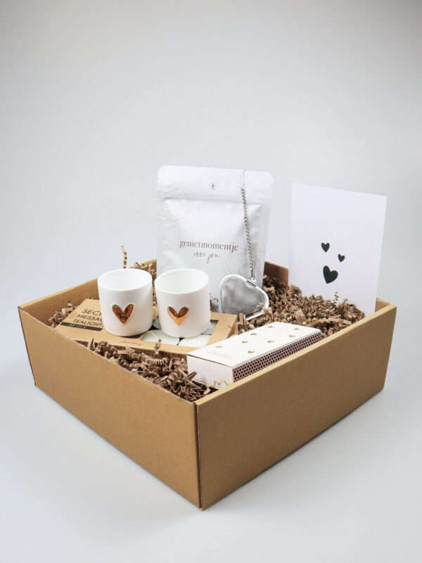 Geniet momentje cadeaupakket met thee en waxinelichtjes