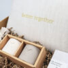 Cadeaupakket Better Together met kussen, waxinelichthouders en kaarsjes