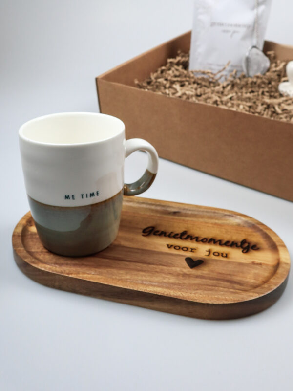 Cadeaupakket geniet momentje met thee, Zusss theemok en serveerplank