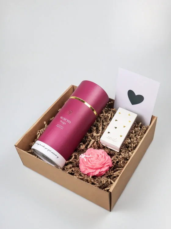 Warm hug cadeaupakket met sojakaars, lucifers en Zusss geurstokjes
