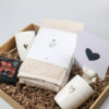 Cadeaupakket Zusss koffie & gezelligheid – stijlvol cadeau met mokken en chocolade