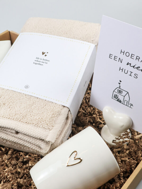 Cadeaupakket nieuw huis – Warm welkom met Zusss mokken & chocolade