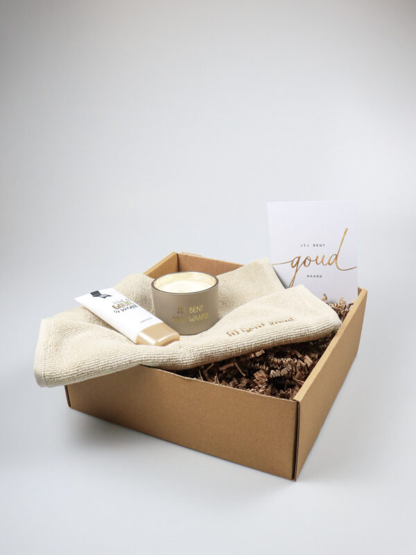 Cadeaupakket Jij Bent Goud Waard – Handcrème, kaars & gastendoekje