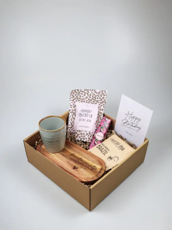 Cadeaupakket Happy Birthday met Zusss koffie moment Cadeaupakket Happy Birthday met Zusss koffie moment