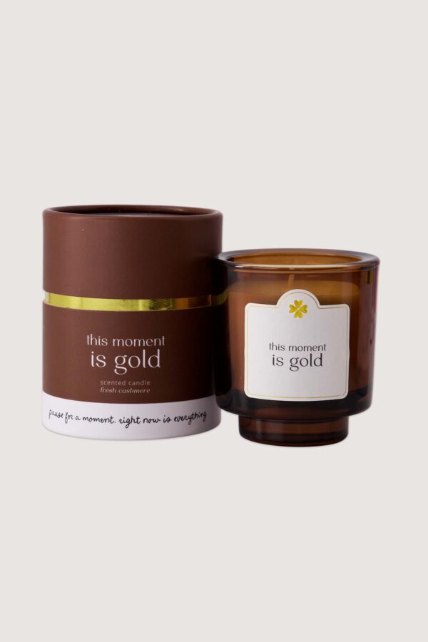 Zusss geurkaars glas in koker - This moment is gold Zusss geurkaars glas in koker - This moment is gold