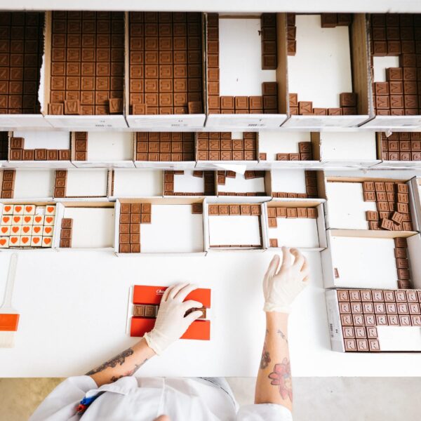 ChocoTelegram Vrolijk Pasen - melk/wit chocolade ChocoTelegram Vrolijk Pasen - melk/wit chocolade