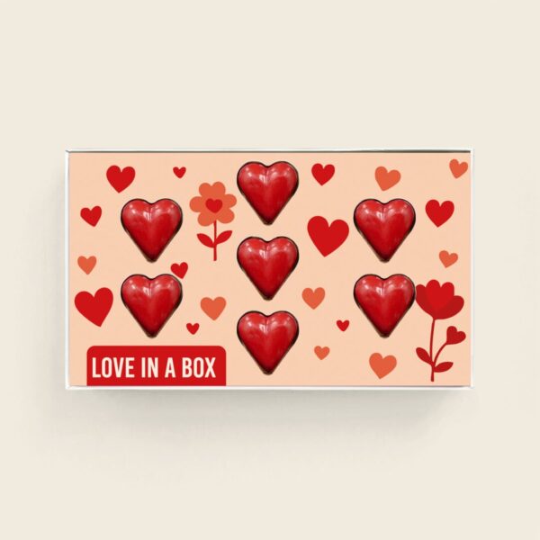 Gevulde chocolade hartjes rood Love in a box - Geschenkdoos
