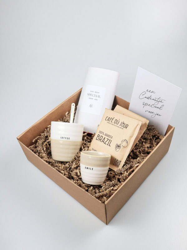 Cadeaupakket speciaal voor jou van Zusss met koffiemokken en koffie