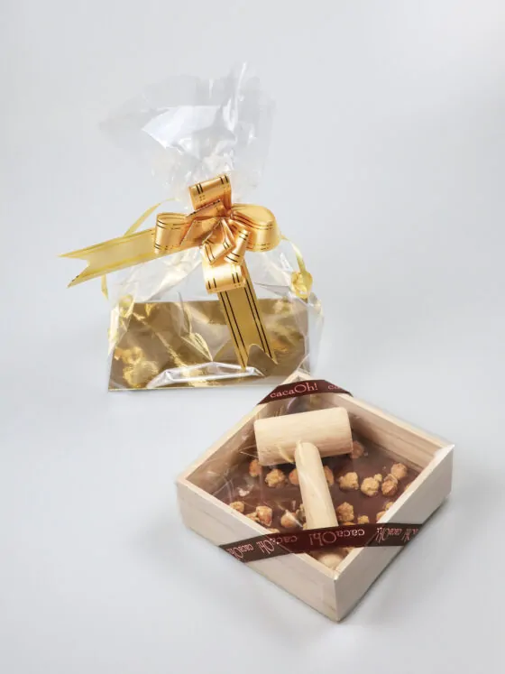 Luxe cadeauzak chocolade hamerbox - CacaOh! melk hazelnoot