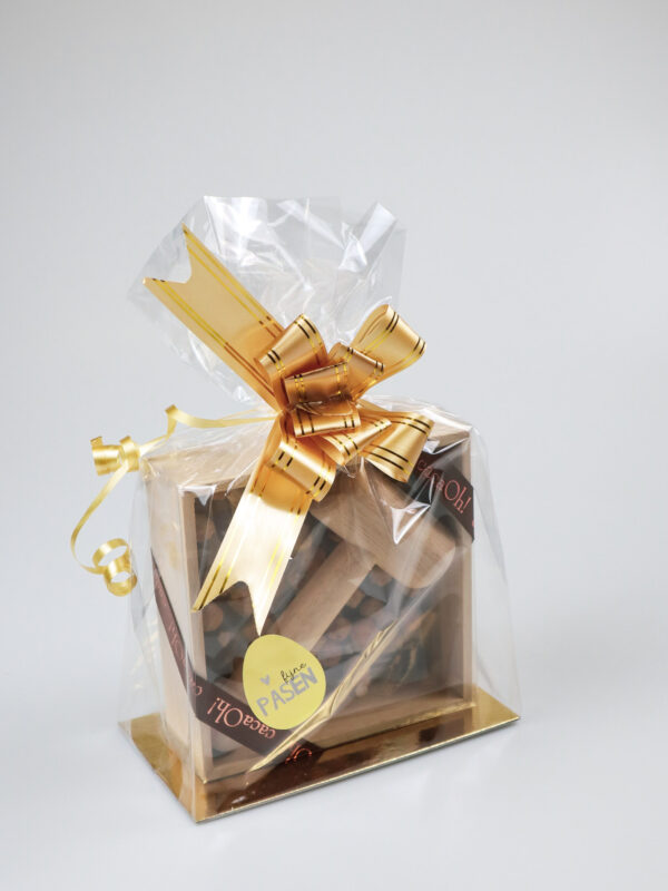 luxe cadeauzak hamer pasen-2 Luxe cadeauzak pasen chocolade hamerbox - CacaOh! hazelnoot