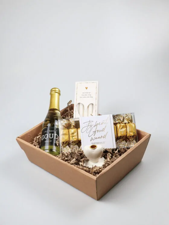 Cadeauschaal jij bent goud waard met secco en chocola Cadeauschaal jij bent goud waard met secco en chocola