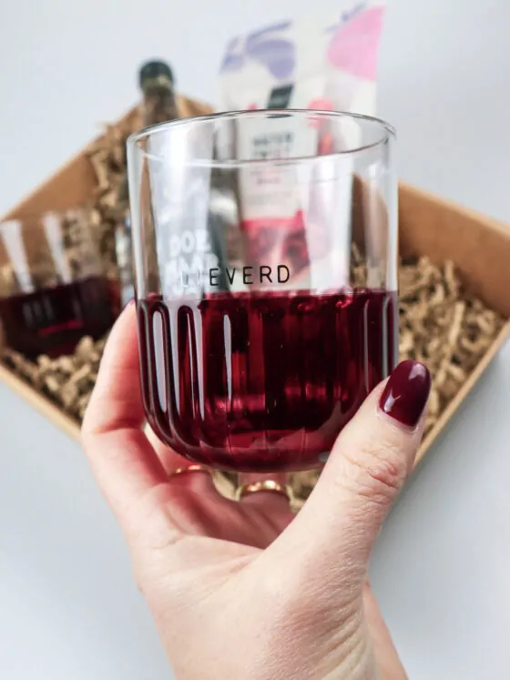 Cadeauschaal doe maar water met glazen en watertwist