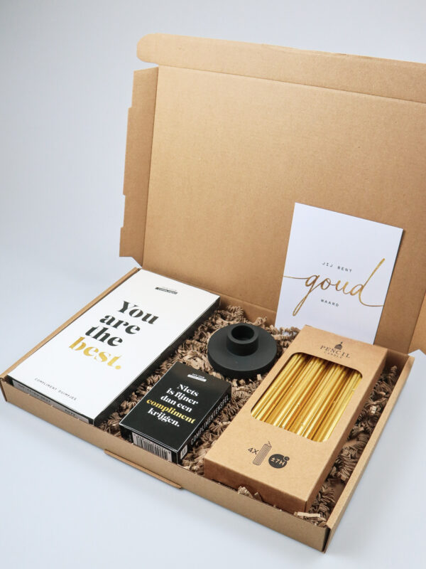 Brievenbuscadeau - jij bent goud waard met chocolade en kaarsen