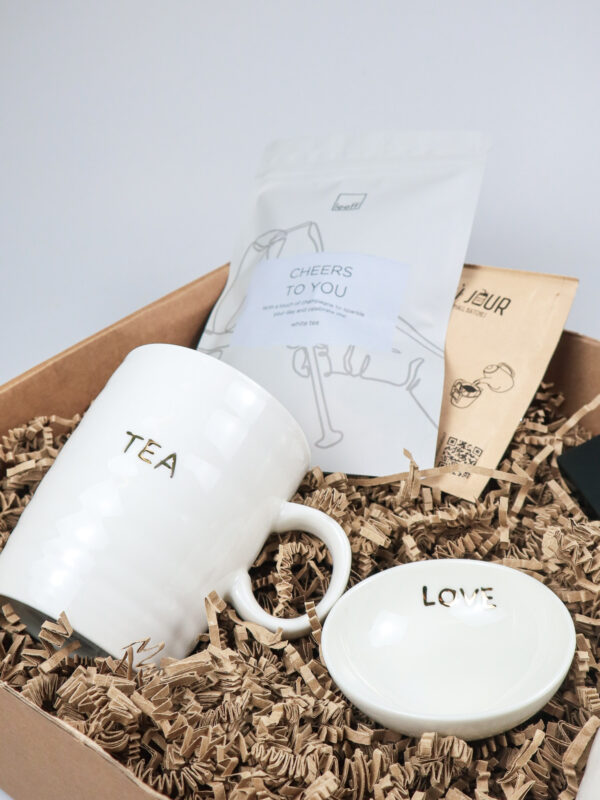 Cadeaupakket Zusss met koffie, thee en chocolade Cadeaupakket Zusss met koffie, thee en chocolade
