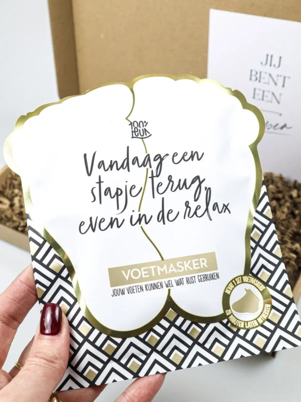 Brievenbuscadeau jij bent een topper met voetenmasker