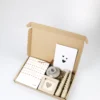 Brievenbus cadeau Veel liefs – geurzakje, swirl kaarsen & deco frame