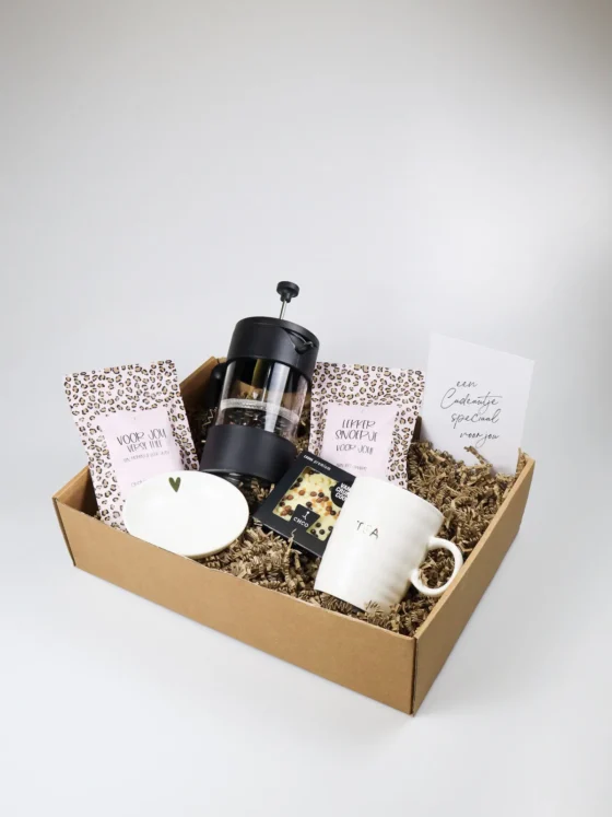 Cadeaupakket koffie & thee moment – cafetière, Zusss mok en lekkernijen