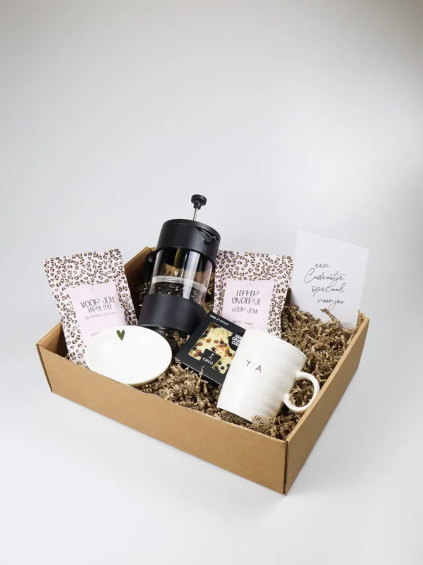 Cadeaupakket koffie & thee moment – cafetière, Zusss mok en lekkernijen