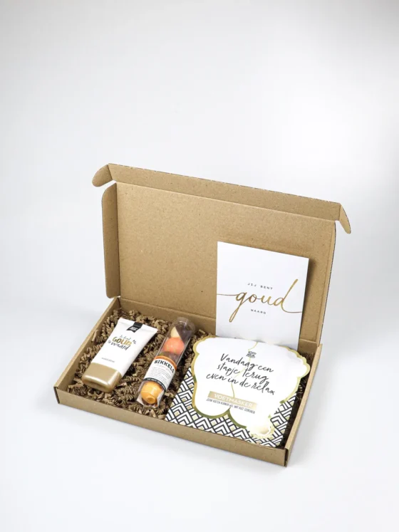 Brievenbuscadeau jij bent goud waard met voetenmasker